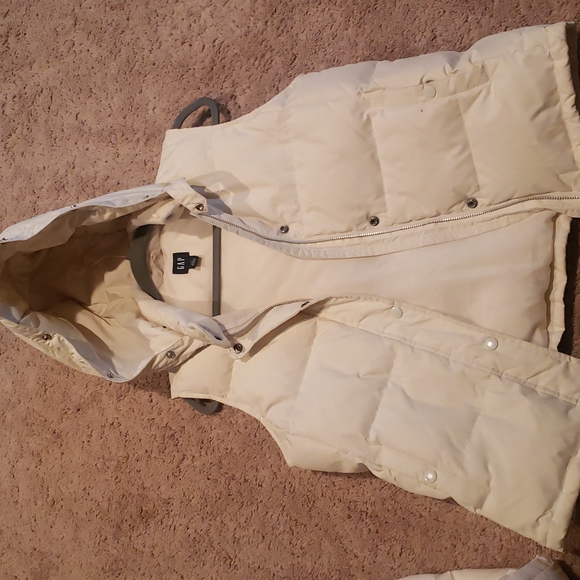 Vest Gap - Picture 5 of 6